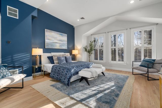 334 Beacon Street B, Somerville, MA 02143