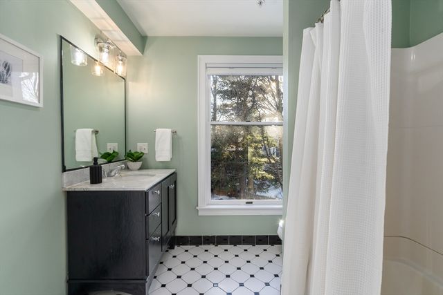 334 Beacon Street B, Somerville, MA 02143