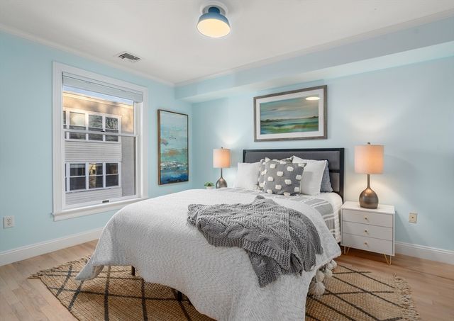 334 Beacon Street B, Somerville, MA 02143