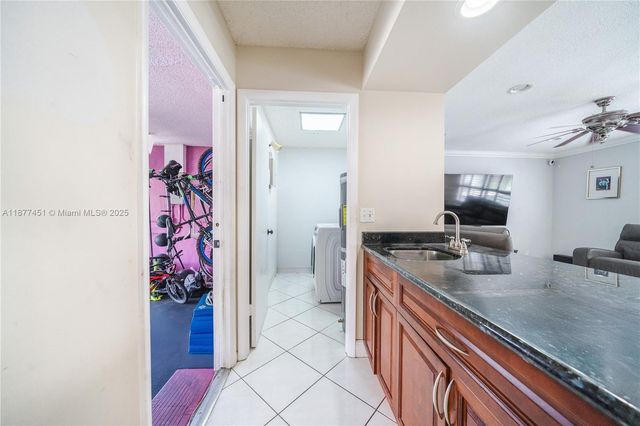 7354 NW 49th Ct, Lauderhill, FL 33319