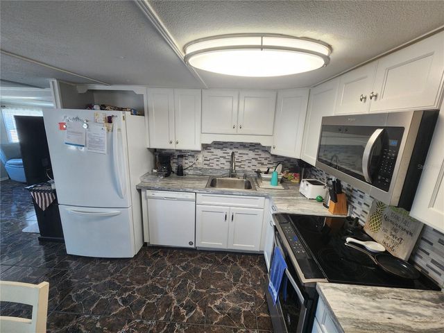 130 CAPRI DRIVE, Palmetto, FL 34221