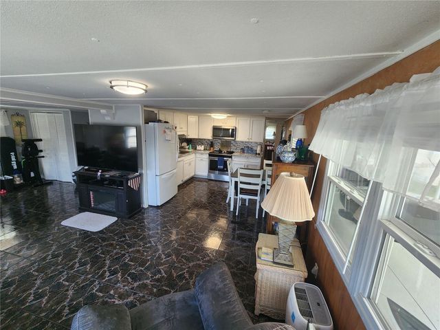 130 CAPRI DRIVE, Palmetto, FL 34221