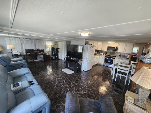 130 CAPRI DRIVE, Palmetto, FL 34221
