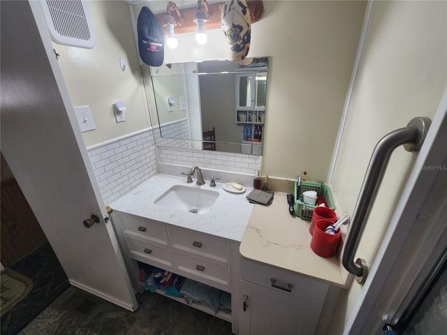 130 CAPRI DRIVE, Palmetto, FL 34221