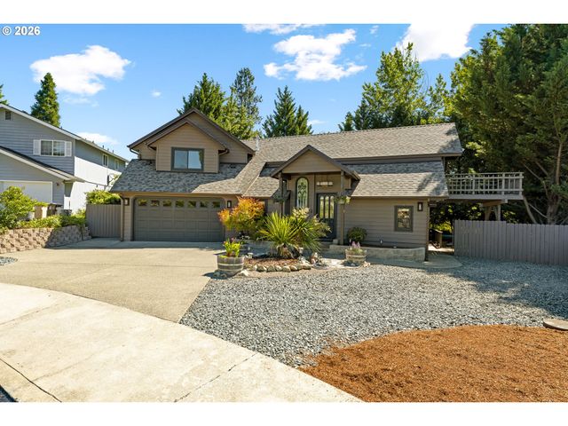 104 Nw DAWNHILL Ct, Grants Pass, OR 97526