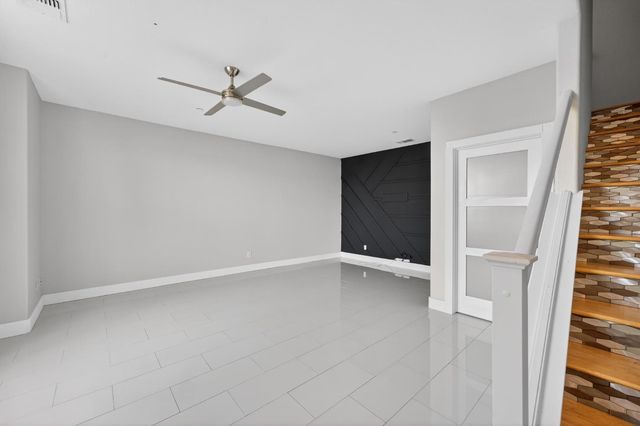 6188 Lonetree Blvd, Rocklin, CA 95765