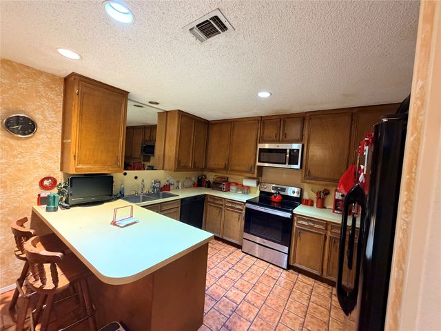 2218 Winter Sunday Way, Arlington, TX 76012