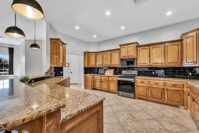 3716 NE Richmond St, Lawton, OK 73507