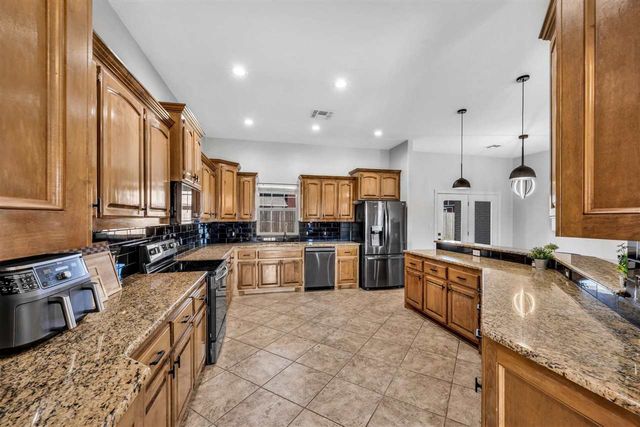 3716 NE Richmond St, Lawton, OK 73507