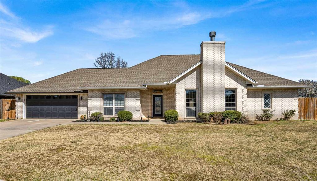 3716 NE Richmond St, Lawton, OK 73507