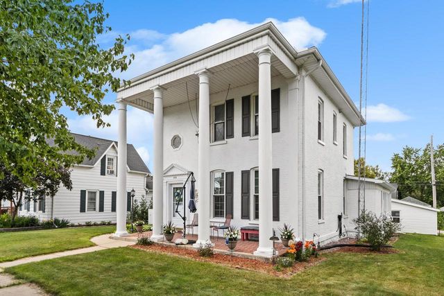 319 W Franklin Street, Portage, WI 53901