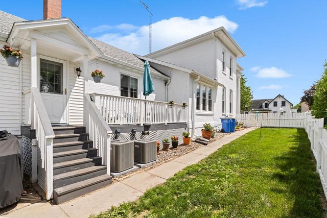 319 W Franklin Street, Portage, WI 53901