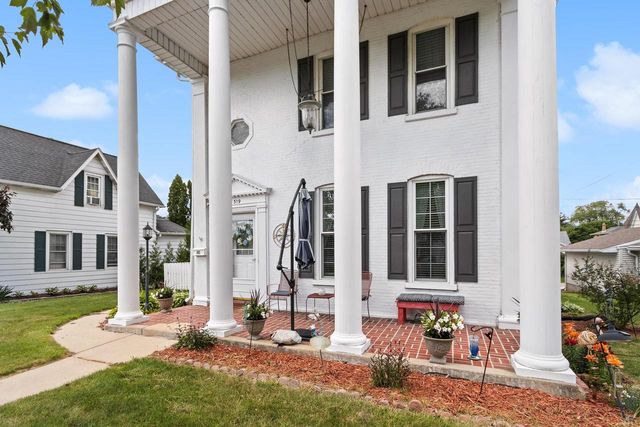 319 W Franklin Street, Portage, WI 53901