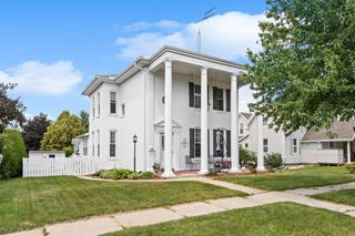 319 W Franklin Street, Portage, WI 53901