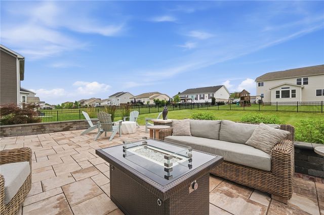 1986 Cleopatra Drive, Franklin, OH 45005