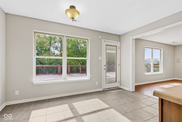 10873 Glazer Way, Fishers, IN 46038