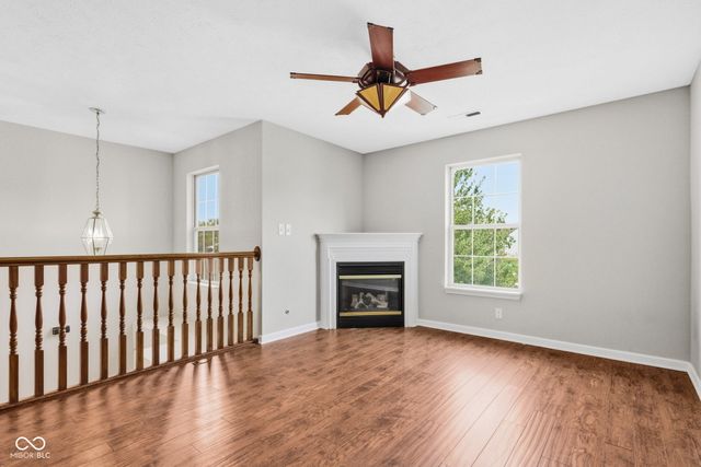 10873 Glazer Way, Fishers, IN 46038
