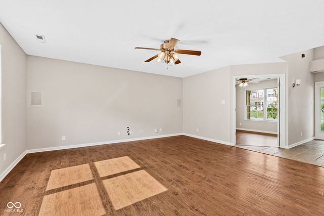 10873 Glazer Way, Fishers, IN 46038
