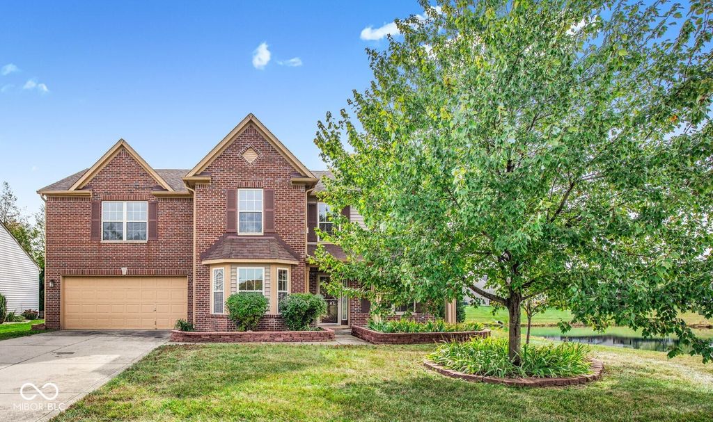 10873 Glazer Way, Fishers, IN 46038