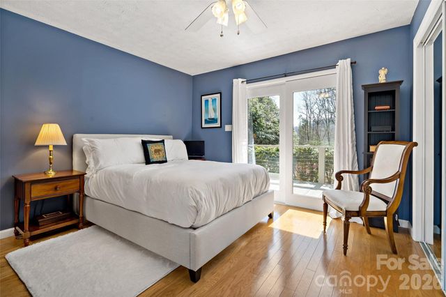 30 Red Oak Forest Road, Fairview, NC 28730