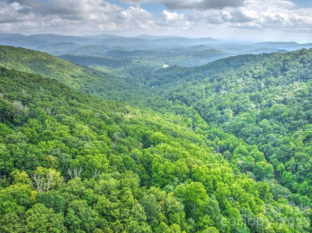 30 Red Oak Forest Road, Fairview, NC 28730