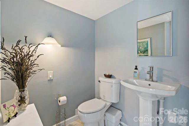 30 Red Oak Forest Road, Fairview, NC 28730