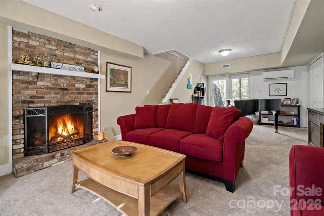 30 Red Oak Forest Road, Fairview, NC 28730