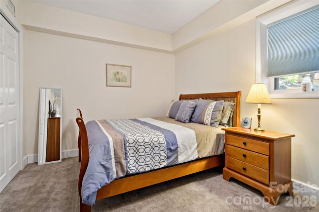 30 Red Oak Forest Road, Fairview, NC 28730