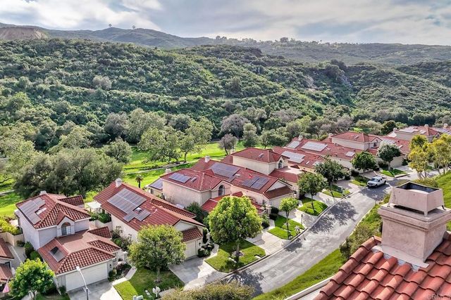 28766 Vista Valley Dr, Vista, CA 92084