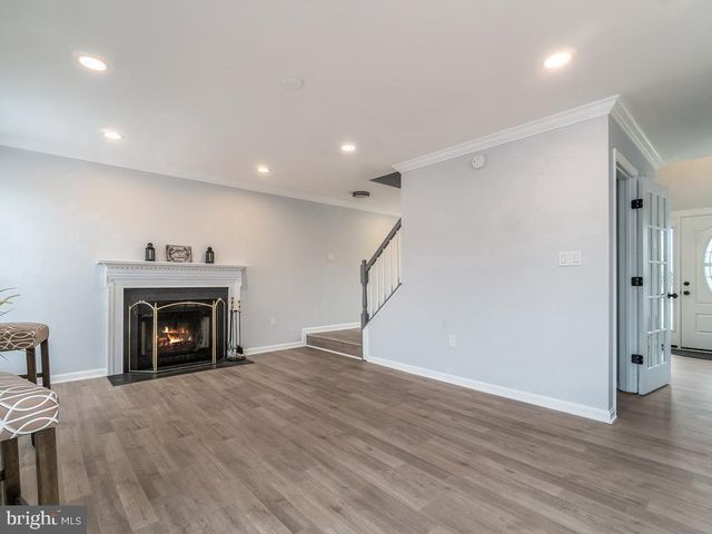 10 CROSS CUT LN, Fredericksburg, VA 22405