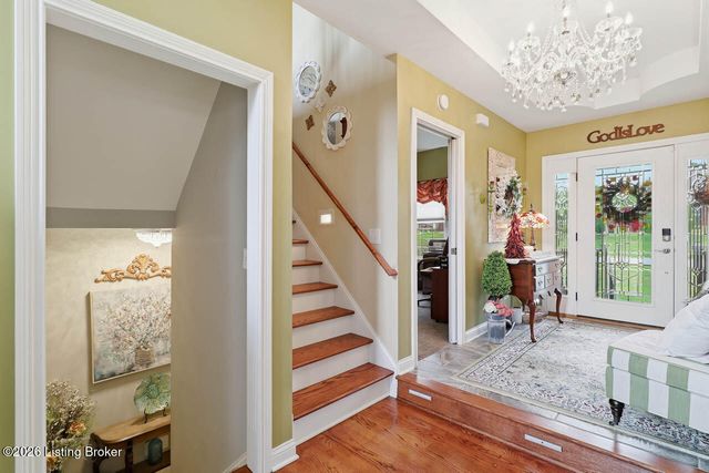 585 Sunray Dr, Shepherdsville, KY 40165