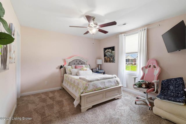 585 Sunray Dr, Shepherdsville, KY 40165