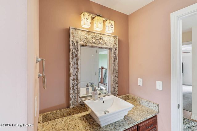 585 Sunray Dr, Shepherdsville, KY 40165