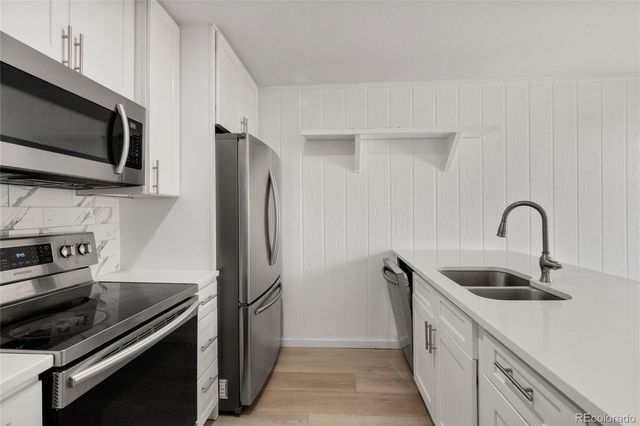 2622 S Xanadu Way B, Aurora, CO 80014