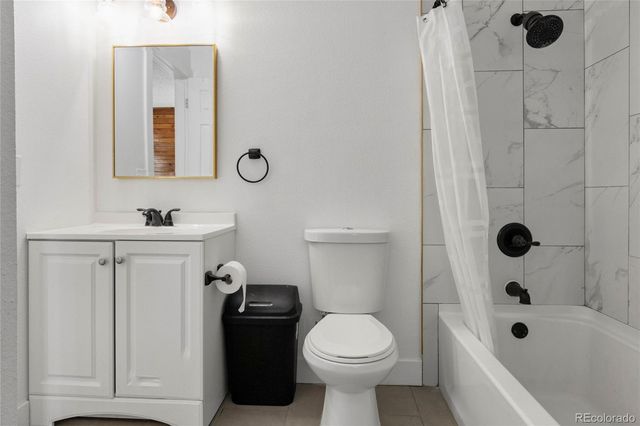 2622 S Xanadu Way B, Aurora, CO 80014