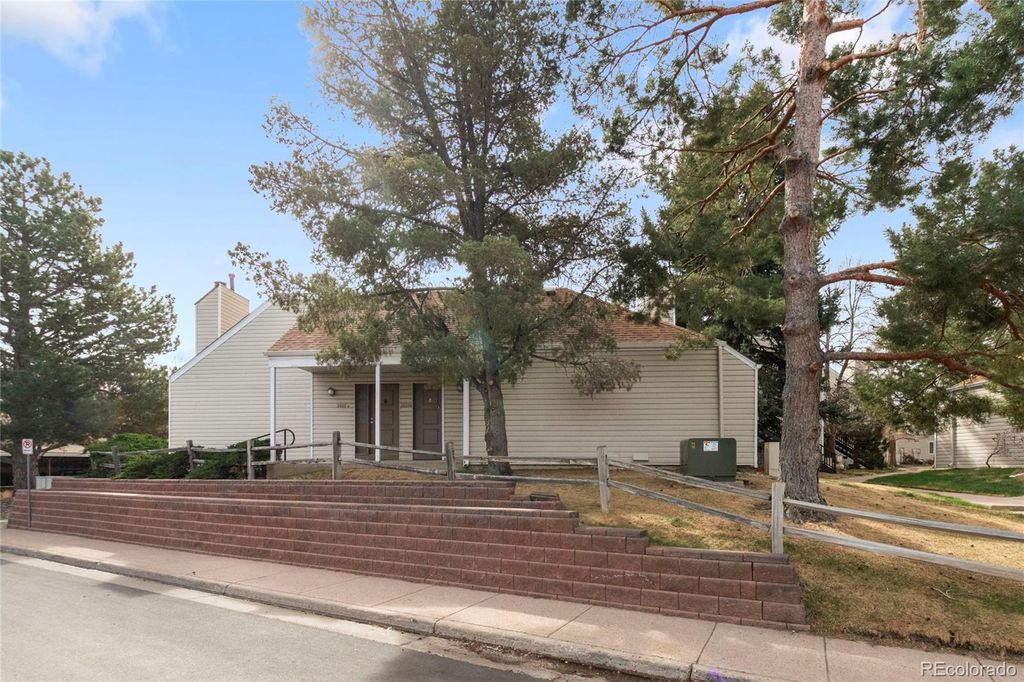 2622 S Xanadu Way B, Aurora, CO 80014