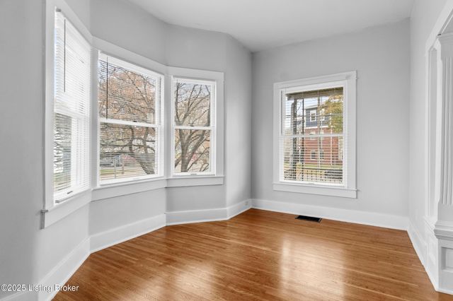 525 Atwood St, Louisville, KY 40217