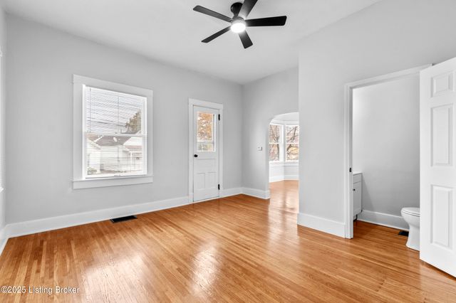 525 Atwood St, Louisville, KY 40217