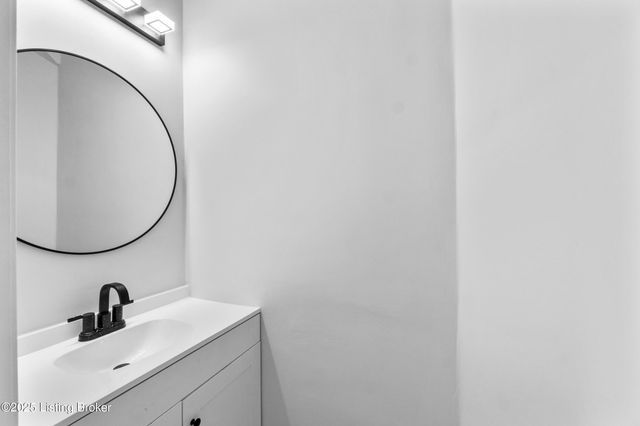 525 Atwood St, Louisville, KY 40217