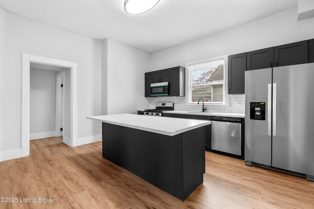 525 Atwood St, Louisville, KY 40217