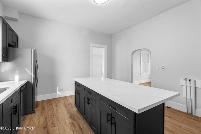 525 Atwood St, Louisville, KY 40217