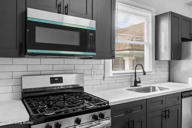 525 Atwood St, Louisville, KY 40217