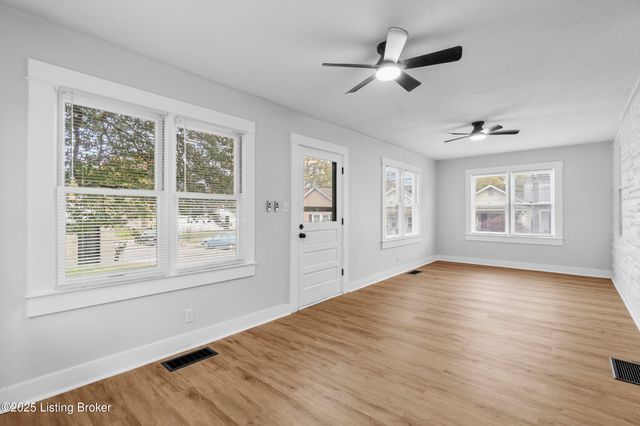 525 Atwood St, Louisville, KY 40217