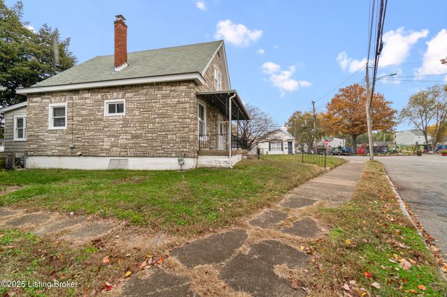 525 Atwood St, Louisville, KY 40217