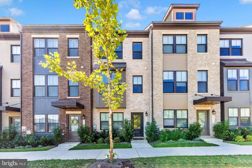 3525 CARNABY ST, Hyattsville, MD 20782