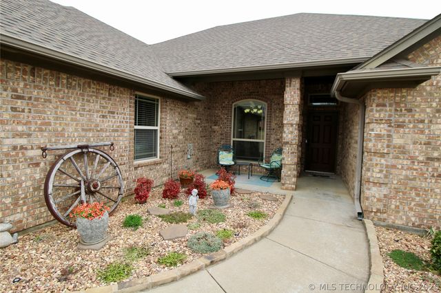 1002 Springfield Court, Durant, OK 74701