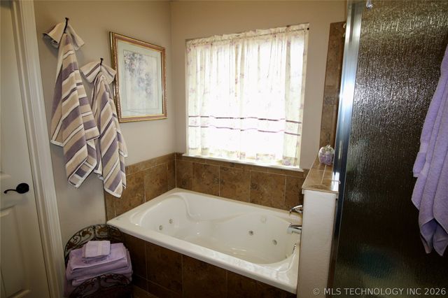 1002 Springfield Court, Durant, OK 74701