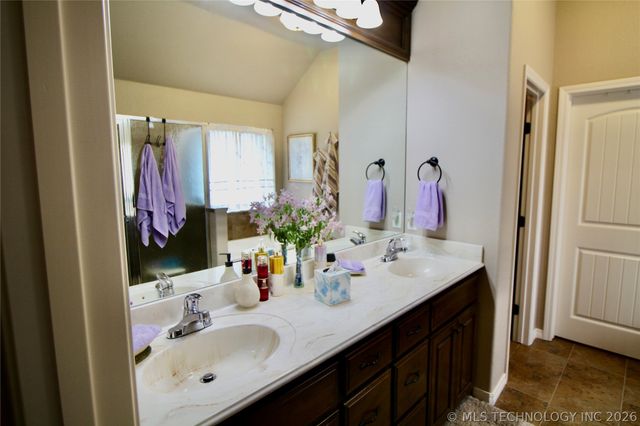 1002 Springfield Court, Durant, OK 74701