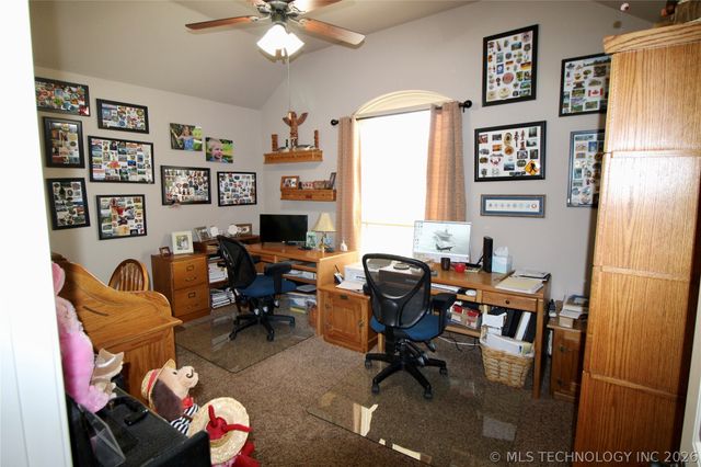 1002 Springfield Court, Durant, OK 74701