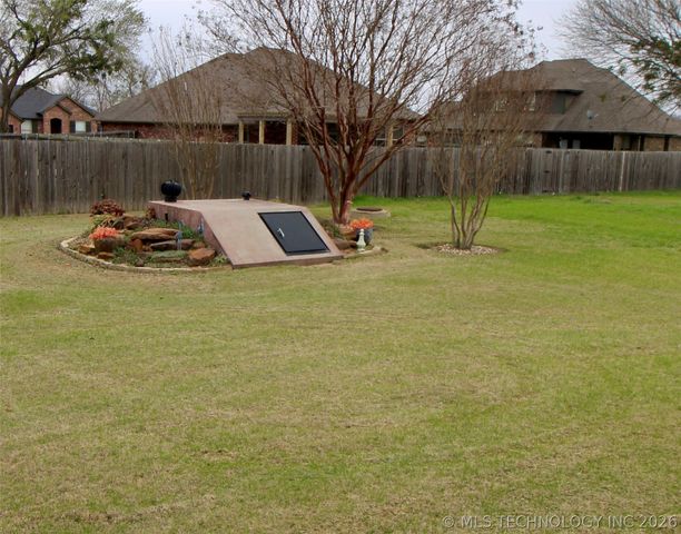 1002 Springfield Court, Durant, OK 74701